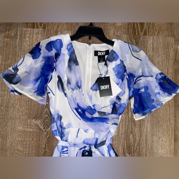 DKNY Surplice-Neck Cape-Sleeve Fit & Flare Dress- NEW - Picture 8 of 10